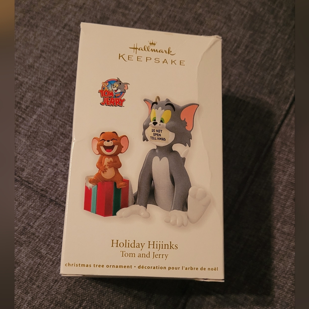 Hallmark Keepsake Tom and Jerry Ornament Holiday Hijinks